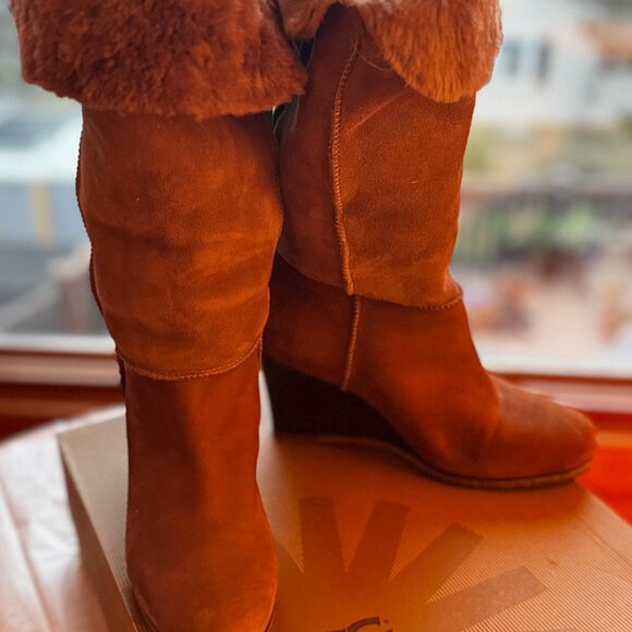 Ugg W Aprelle Chestnut Shearling Wedge Tall Boots, SZ 8.5, EUC - Picture 2 of 12